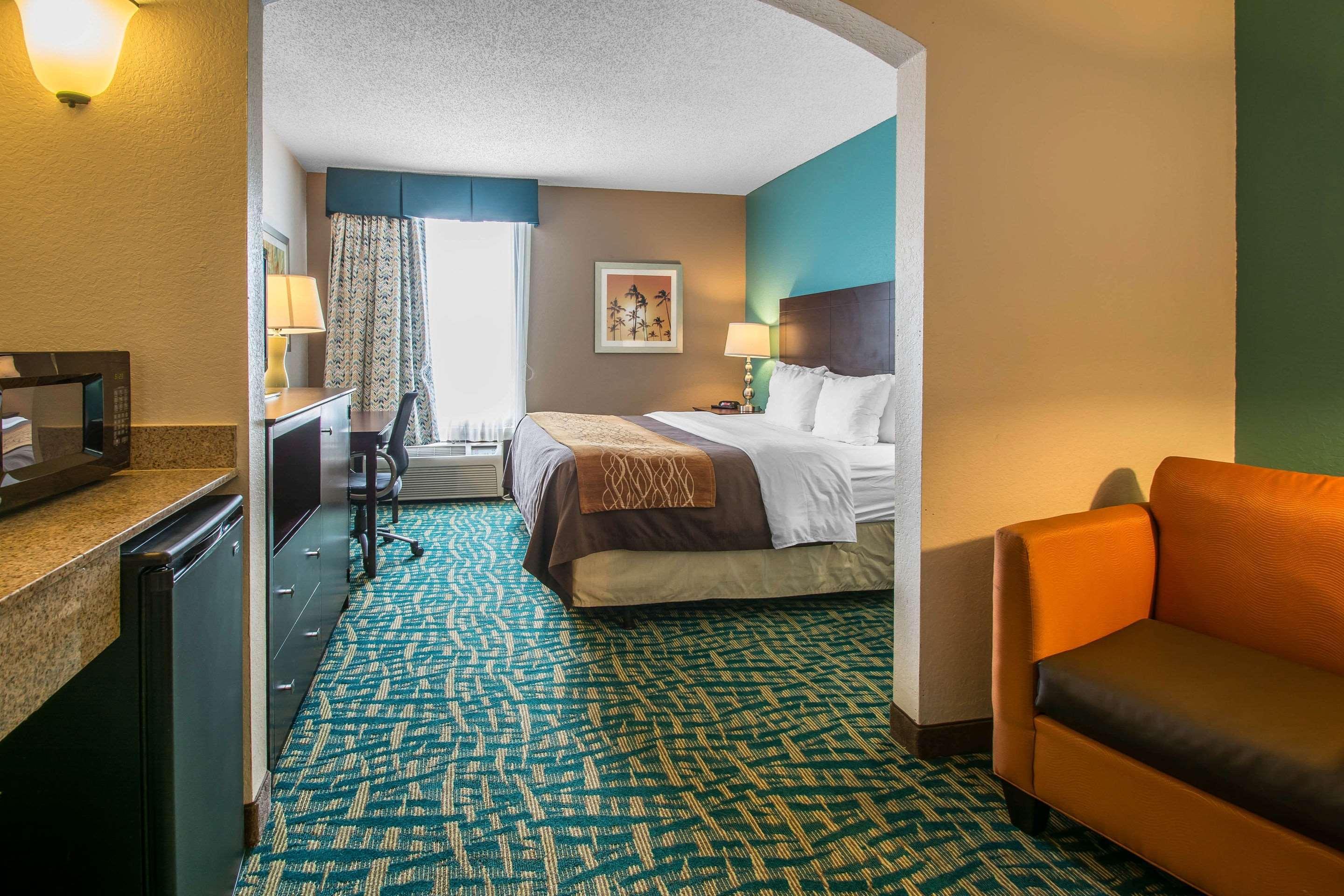 Comfort Inn & Suites Fort Lauderdale West Turnpike Lauderdale Lakes Exterior foto