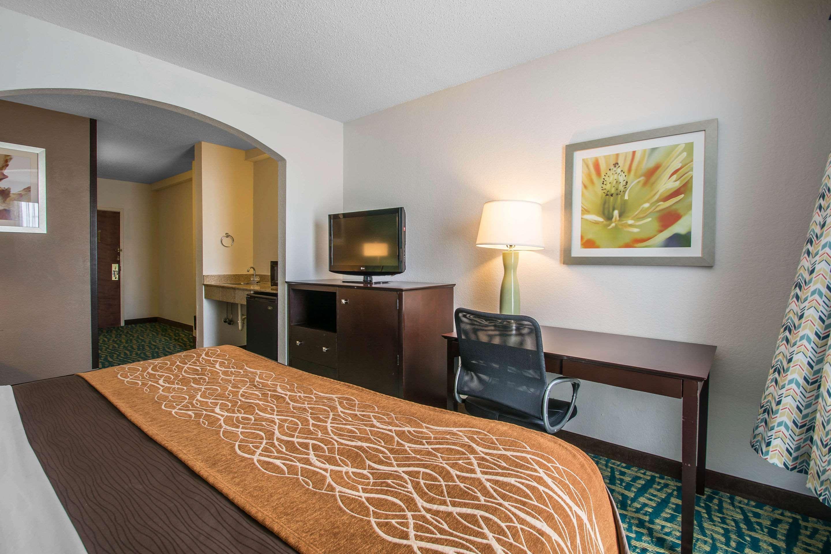 Comfort Inn & Suites Fort Lauderdale West Turnpike Lauderdale Lakes Exterior foto