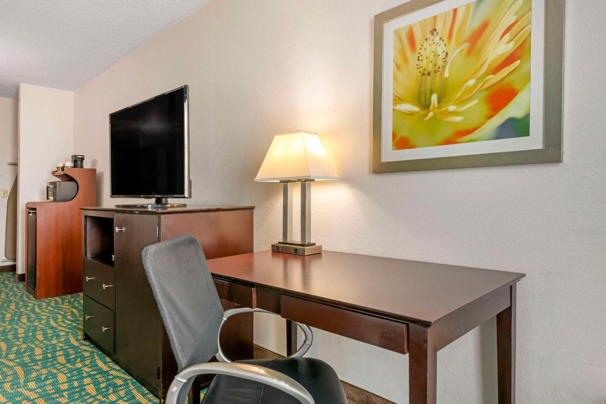 Comfort Inn & Suites Fort Lauderdale West Turnpike Lauderdale Lakes Exterior foto
